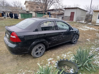 Chevrolet Aveo foto 3