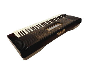 Model Gold series Yamaha PSR-730 sinthezator keyboard Piano electrictronic Оранжеровщик.