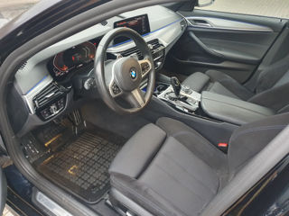 BMW 5 Series foto 10