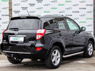 Toyota Rav 4 foto 4