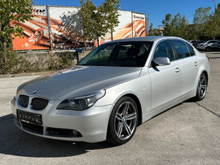 BMW 5 Series foto 1