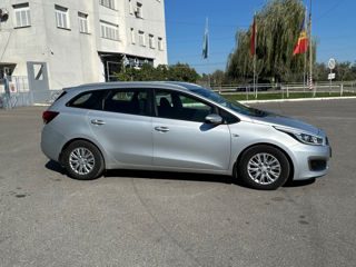 KIA Ceed foto 2