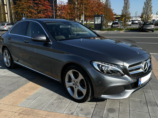 Mercedes C-Class foto 2