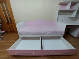 Кровать для девочки, подростка вместе со столом и прикроватной тумбой. foto 6