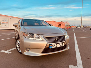 Lexus ES Series