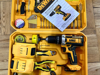 Ударный шуруповёрт DeWalt 24V/6Ah (инструменты в наборе) foto 2