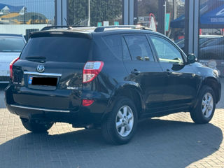 Toyota Rav 4 foto 4