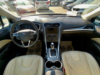 Ford Fusion foto 6