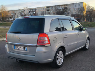 Opel Zafira foto 8