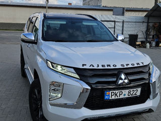 Mitsubishi Pajero Sport foto 2