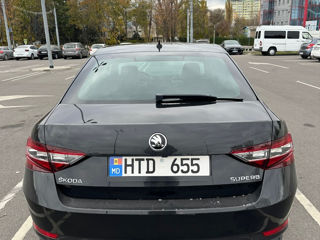 Skoda Superb foto 3