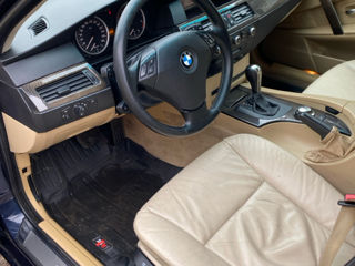 BMW 5 Series foto 6