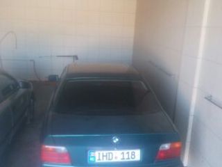 BMW 3 Series foto 4