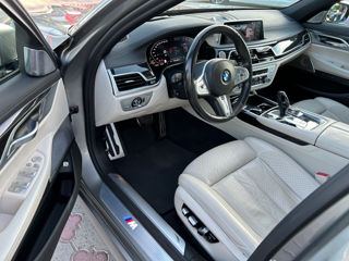 BMW 7 Series foto 7