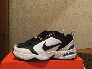 Nike Air Monarch IV foto 2