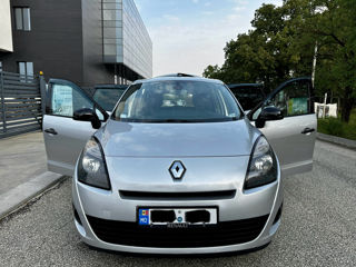 Renault Grand Scenic foto 9