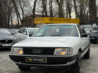 Audi 100