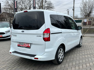 Ford Tourneo Courier foto 3