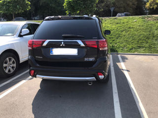 Mitsubishi Outlander foto 4