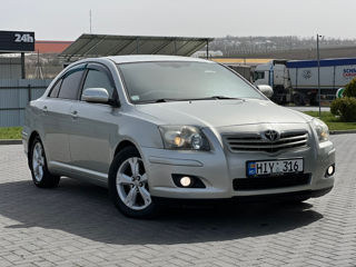 Toyota Avensis foto 4