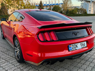 Ford Mustang foto 5