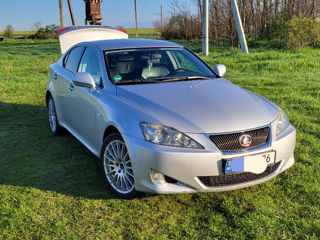 Lexus IS Series