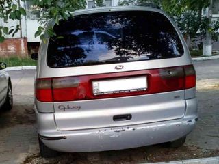 Ford Galaxy foto 4