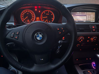 BMW 5 Series foto 8