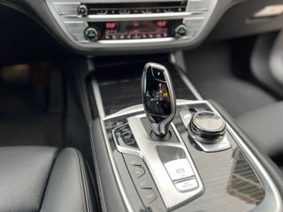 BMW 7 Series foto 15