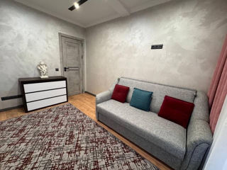 Apartament cu 2 camere, 72 m², Botanica, Chișinău foto 4