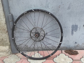 Колесо переднее Bontrager 26" ось 15х100 foto 6