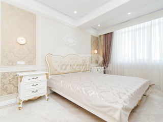 Apartament cu 2 camere, 100 m², Centru, Chișinău foto 3