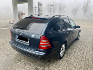 Mercedes C-Class foto 5