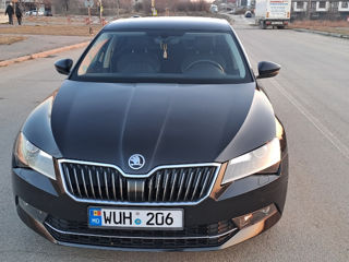 Skoda Superb foto 3