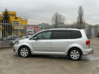 Volkswagen Touran foto 5