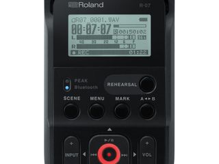 Roland R-07 (black) диктофон цифровой новый !!! для видео операторов. (запечатанный) foto 1