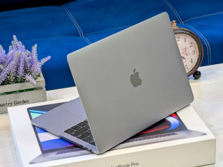 MacBook Pro 13 Retina 2019 (Core i5 8279u/8Gb Ram/256Gb SSD/Iris Graphics/55 Cycles/13.3" Retina) foto 8