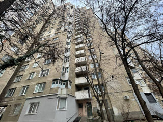 Apartament cu 2 camere, 50 m², Centru, Chișinău foto 12