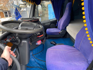 Volvo Fh12 foto 8