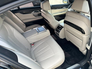 BMW 7 Series foto 15