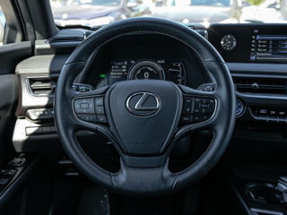 Lexus UX foto 10