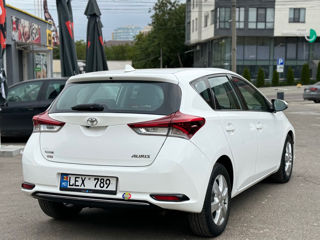 Toyota Auris foto 4