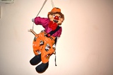 Оформление зала для детских праздников и куматрий  оригинальными куклами клоунами foto 2