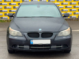 BMW 5 Series foto 3