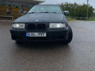 BMW 3 Series foto 1