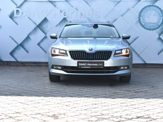 Skoda Superb foto 2