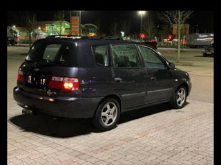 KIA Carens foto 3