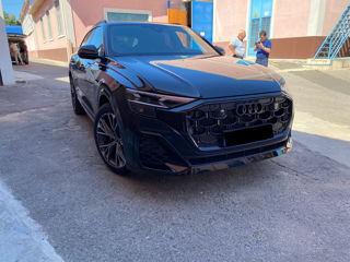 Audi Q8 foto 1