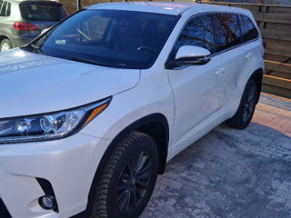 Toyota Highlander foto 2