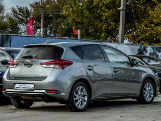 Toyota Auris foto 2